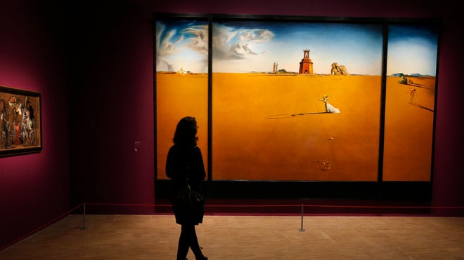France Dali Paris.jpg